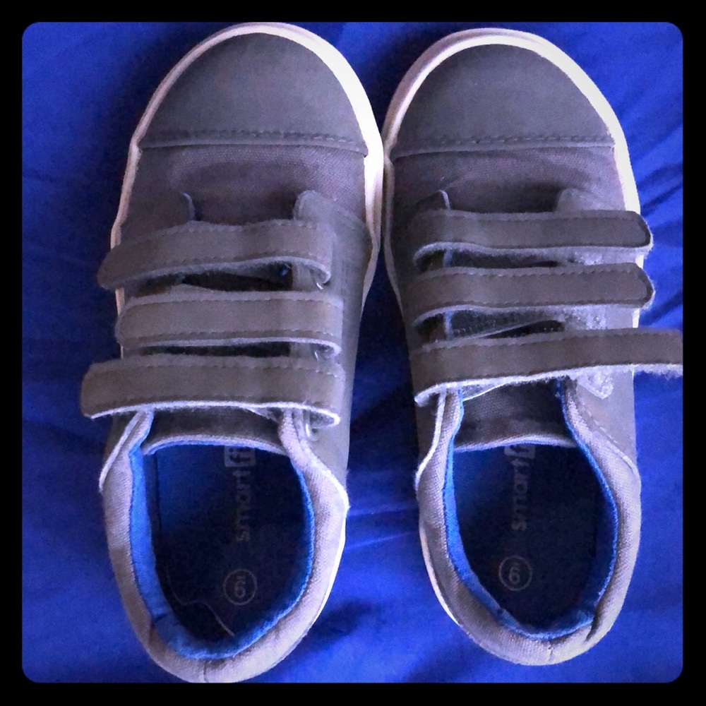 Toddler boy sneaker